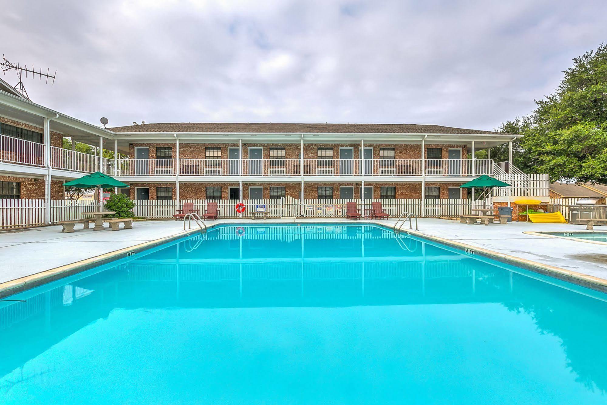 Lake View Inn Granbury Exterior foto